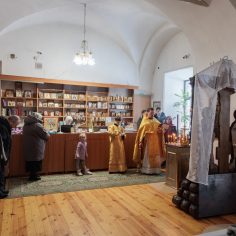 8 февраля. Божественная литургия.