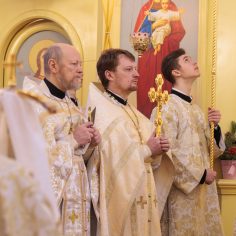 11 января. Божественная литургия архиерейским чином.