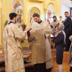 11 января. Божественная литургия архиерейским чином.