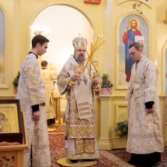 11 января. Божественная литургия архиерейским чином.