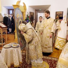 11 января. Божественная литургия архиерейским чином.