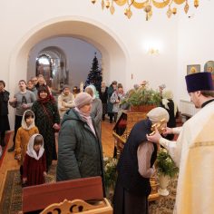 Божественная литургия в день памяти свт. Василия Великого.