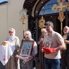 22 апреля. Память Иверской иконы Божией Матери.