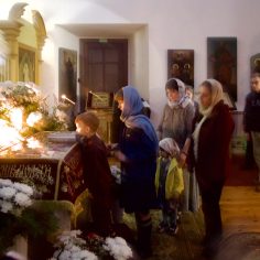 Вынос и погребение Плащаницы