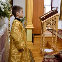 Вынос и погребение Плащаницы