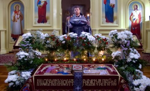 Вынос и погребение Плащаницы